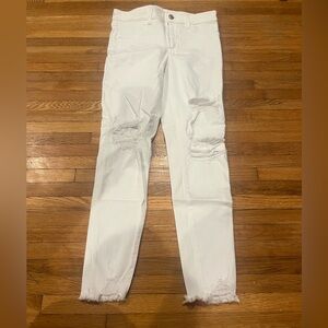 American Eagle White Skinny jeans- Size 8
